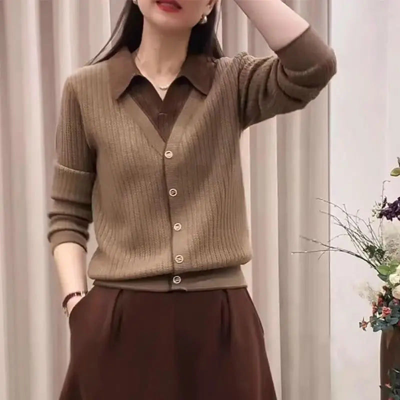 Women's Winter New Style Western-style Loose Fit Outerwear Base Sweater Spliced Lapel Top